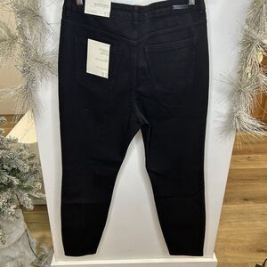NWT Soft Surroundings Jeans Size 12 Black Fly‎ Front Skinny Ankle Natural Waist